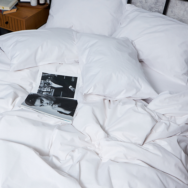 Фото - Комплект постільної білизни Moon&Star Бязь Gold Люкс «White Glow» 143х210х2 нав. 4х70х70 (MS-820007379)