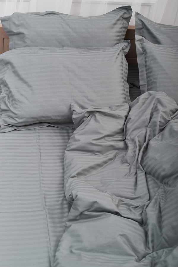 Фото - Комплект постельного белья Moon&Star Satin Stripe Stripe Gray 143х210 нав. 4х70х70 (MS-820003659)