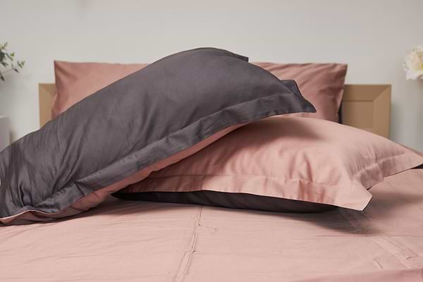 Фото - Комплект постельного белья Moon&Star 200х220 см нав. 2х70х70 Violet Satin Premium (MS-820000467)