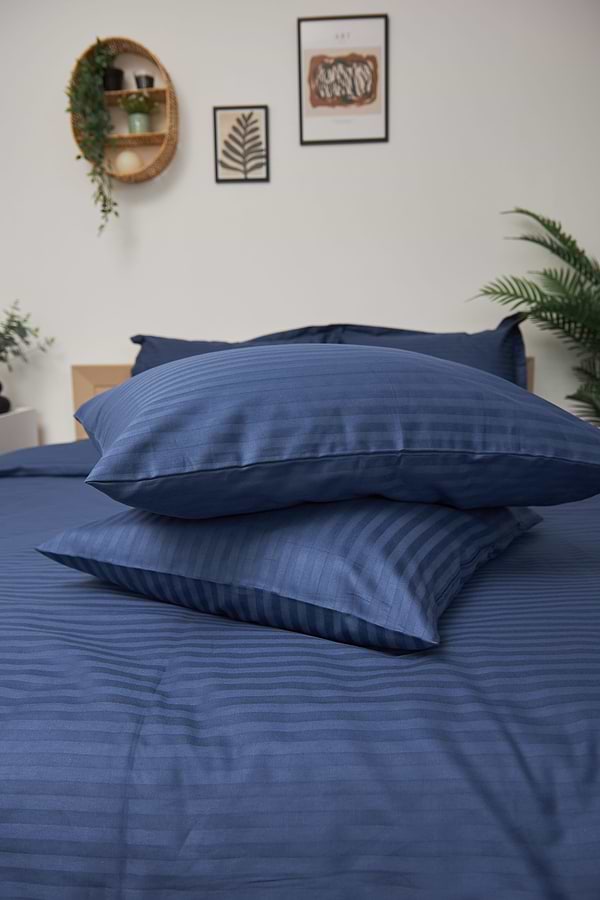 Фото - Комплект постільної білизни Moon&Star 200х220 см нав. 2х50х70 Delfi Blue Satin Stripe (MS-820000501)