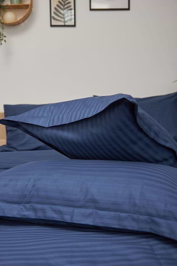 Фото - Комплект постельного белья Moon&Star 143х210 см нав. 4х50х70 Delfi Blue Satin Stripe (MS-820000508)