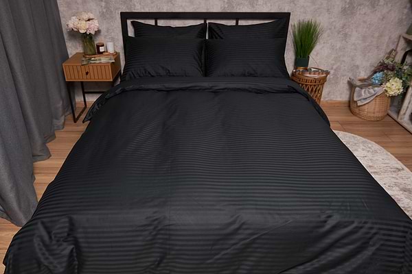 Фото - Комплект постільної білизни Moon&Star Satin Stripe Midnight Luxe 143х210 нав. 2х40х60 (MS-820005265)
