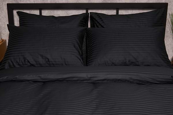 Фото - Комплект постельного белья Moon&Star Satin Stripe Midnight Luxe 143х210 нав. 2х50х70 (MS-820005266)