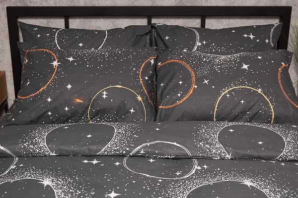 Фото - Комплект постільної білизни Moon&Star Бязь Gold Люкс «Cosmic Glow» 160х220х2 нав. 4х50х70 (MS-820005668)