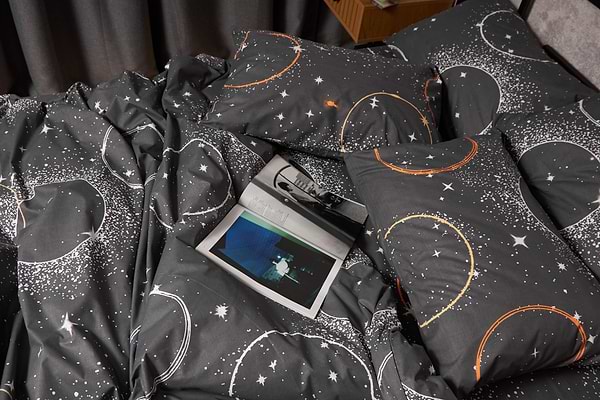 Фото - Комплект постільної білизни Moon&Star Бязь Gold Люкс «Cosmic Glow» 160х220х2 нав. 4х50х70 (MS-820005668)