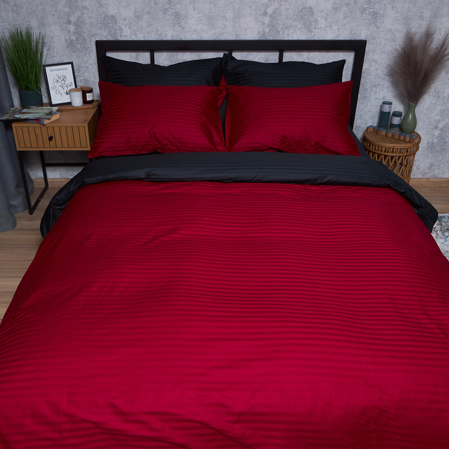 Комплект постельного белья Moon&Star Satin Stripe Dark Romance 143х210 нав. 2х70х70 (MS-820008557)