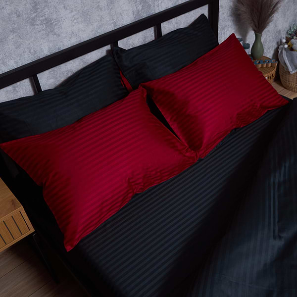 Фото - Комплект постельного белья Moon&Star Satin Stripe Dark Romance 200х220 см нав. 4х50х70 (MS-820008553)