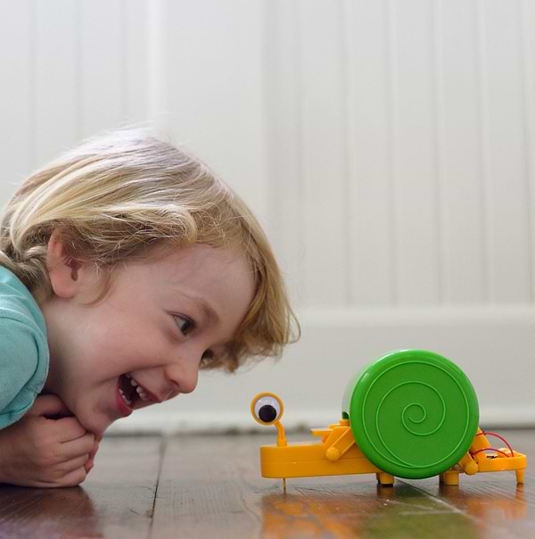 Фото - Набір для моделювання техніки 4М Робот-равлик (00-03433)