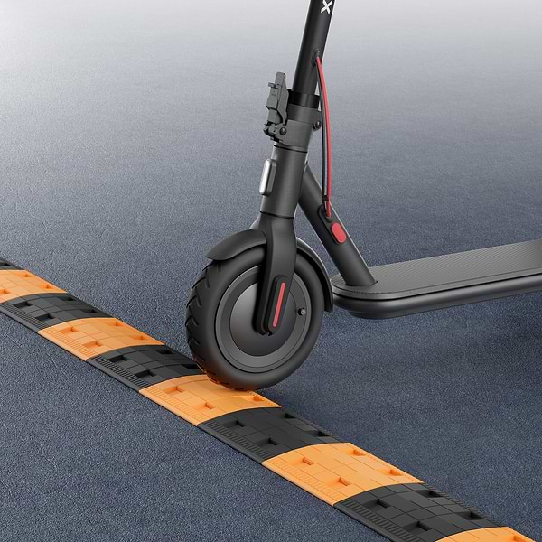 Фото - Уценка - Электросамокат Xiaomi Mi Electric Scooter 4