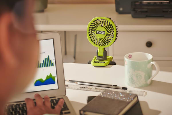 Фото - Вентилятор портативний Ryobi USB Lithium RCF4-120G (5133006143)
