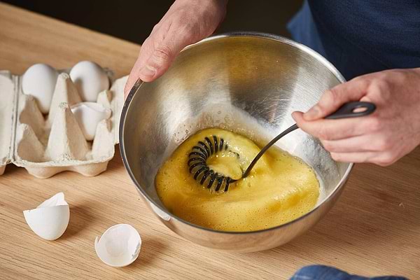 Фото - Вінчик Fiskars Essential 35,5 см (1065596)