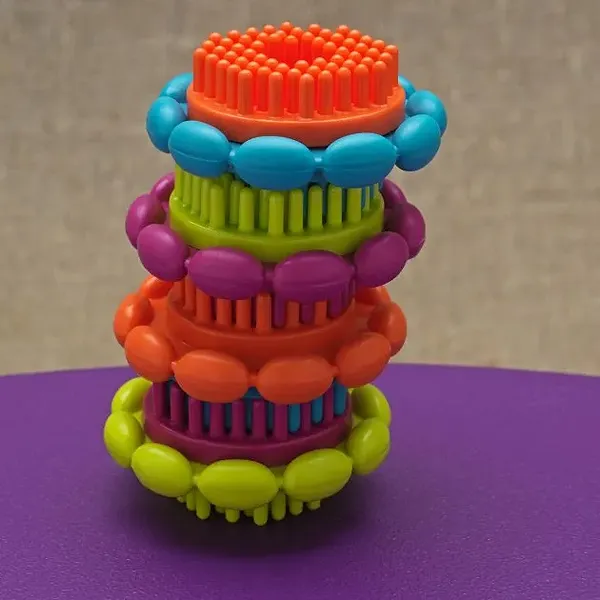 Фото - Пластиковий конструктор для малюків Battat Мегаполіс 68 ел. в банку (BX1175Z)