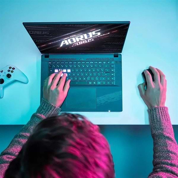 Фото - Ноутбук игровой Gigabyte Aorus 16X 9SG (2024) (AORUS 16X 9SG-43KZC54SD) Midnight Gray
