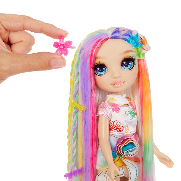 Фото - Коллекционная кукла Rainbow High серии Мелки для волос и стиль – АМАЯ (526780)