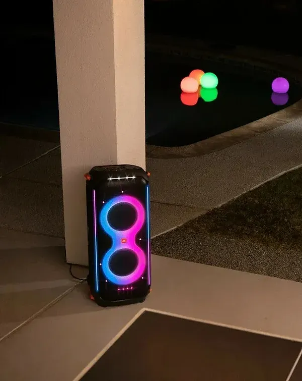 Фото - Акустична система JBL Partybox 710 Black (JBLPARTYBOX710EU)