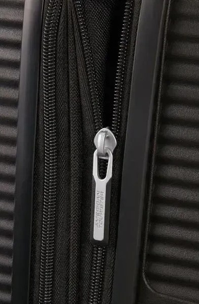 Фото - Валіза American Tourister Soundbox 67 см чорний (32G*09002)