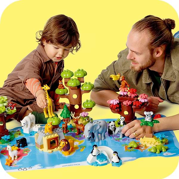 Фото - Конструктор LEGO DUPLO Town Дикие животные мира (10975)
