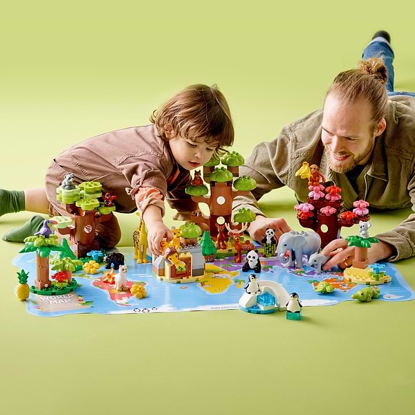 Фото - Конструктор LEGO DUPLO Town Дикие животные мира (10975)