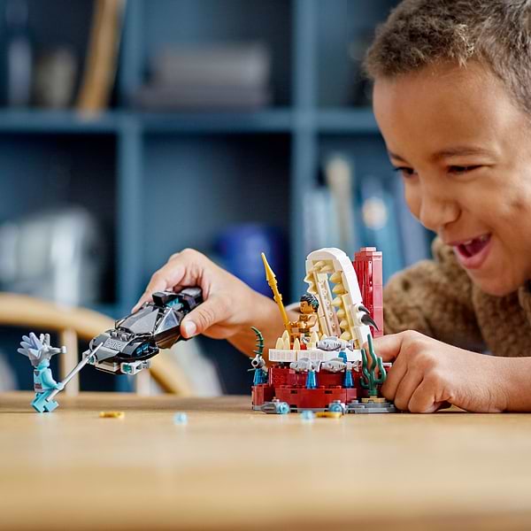 Фото - Конструктор LEGO Super Heroes Тронный зал короля Неймора (76213)