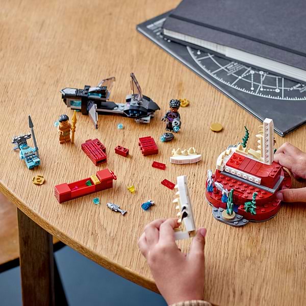 Фото - Конструктор LEGO Super Heroes Тронный зал короля Неймора (76213)