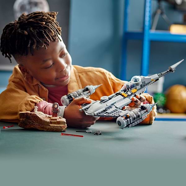 Фото - Конструктор LEGO Star Wars Мандалорский звездный истребитель N-1 (75325)