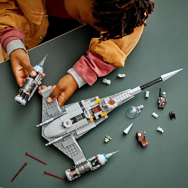 Фото - Конструктор LEGO Star Wars Мандалорский звездный истребитель N-1 (75325)