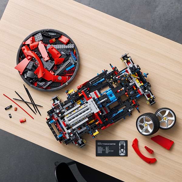 Фото - Конструктор LEGO Technic Ferrari Daytona SP3 (42143