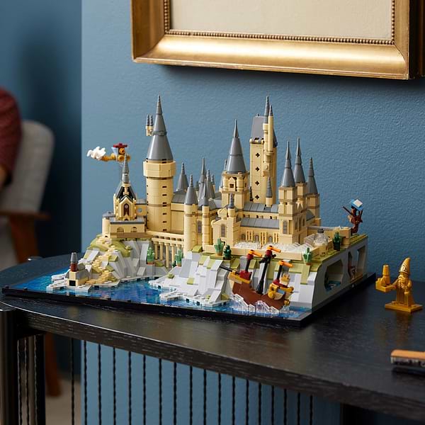Фото - Конструктор LEGO Harry Potter™ Замок и территория Хогвартса (76419)