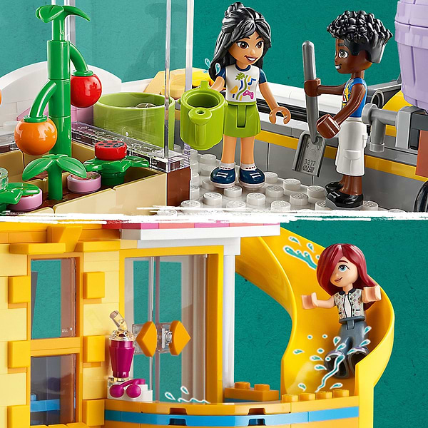 Фото - Конструктор LEGO Friends Хартлейк-Сіті. Громадський центр (41748)