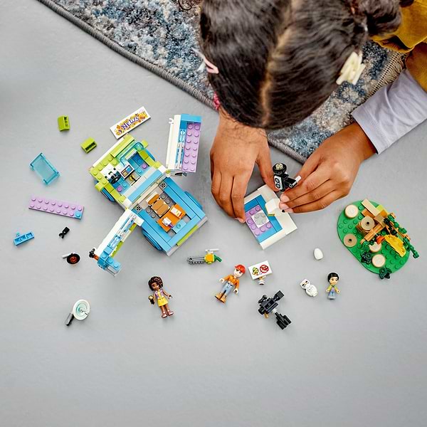 Фото - Конструктор LEGO Friends Фургон редакції новин (41749)