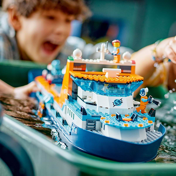 Фото - Конструктор LEGO City Арктичний дослідницький корабель (60368)