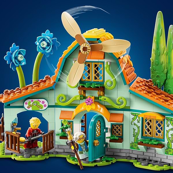 Фото - Конструктор LEGO DREAMZZZ Стайня казкових істот (71459)