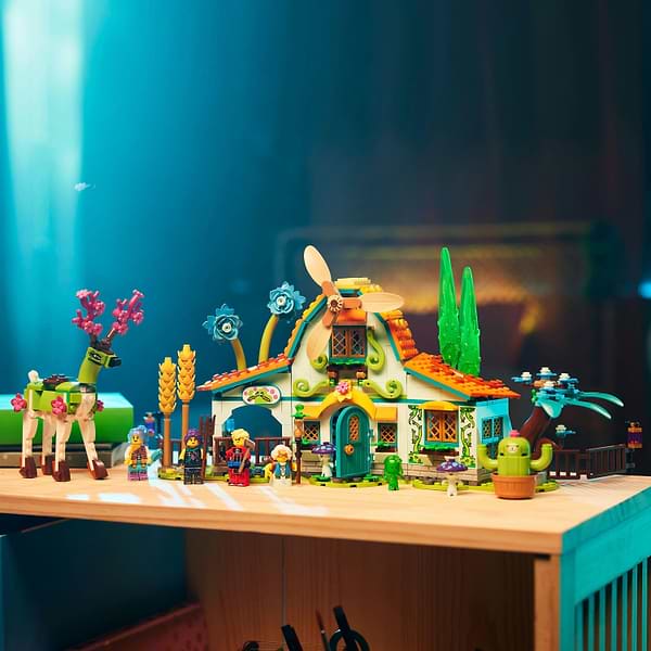 Фото - Конструктор LEGO DREAMZZZ Стайня казкових істот (71459)