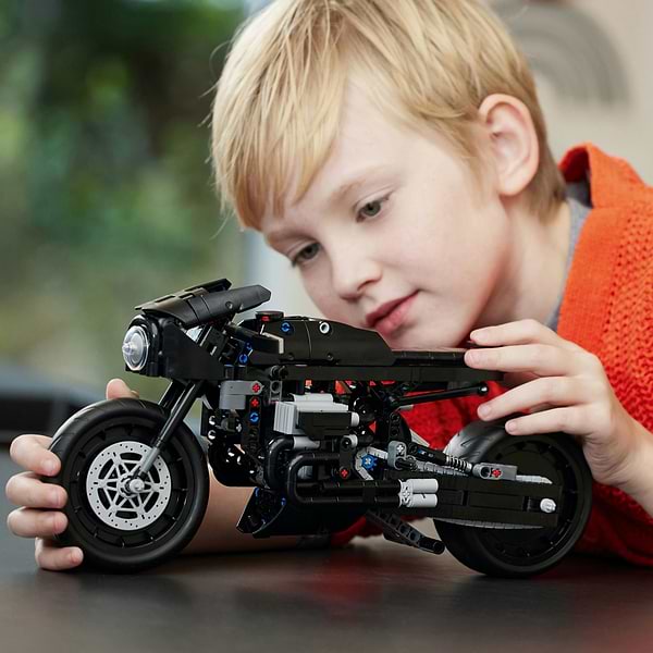 Фото - Конструктор LEGO Technic БЕТМЕН: БЕТЦИКЛ (42155)