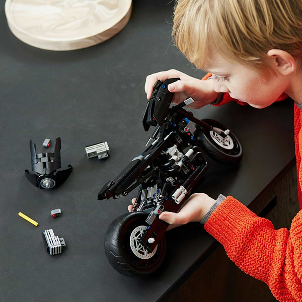 Фото - Конструктор LEGO Technic БЕТМЕН: БЕТЦИКЛ (42155)