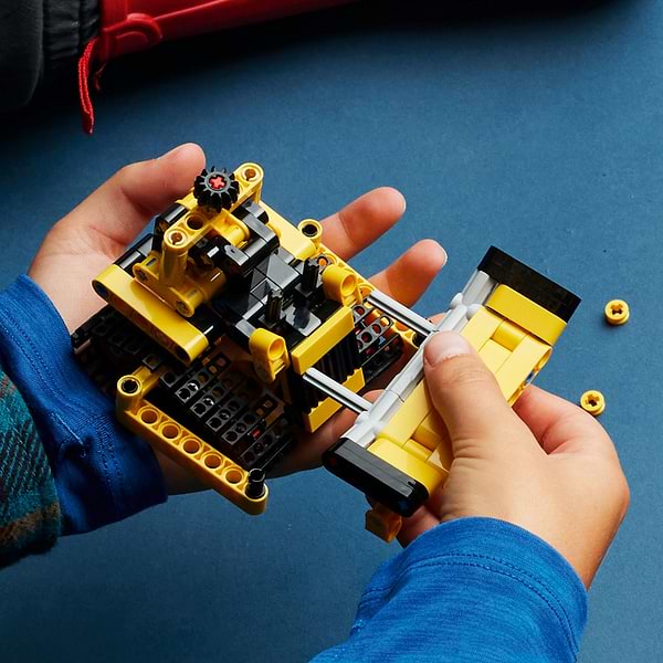 Фото - Конструктор LEGO Technic Надпотужний бульдозер (42163)