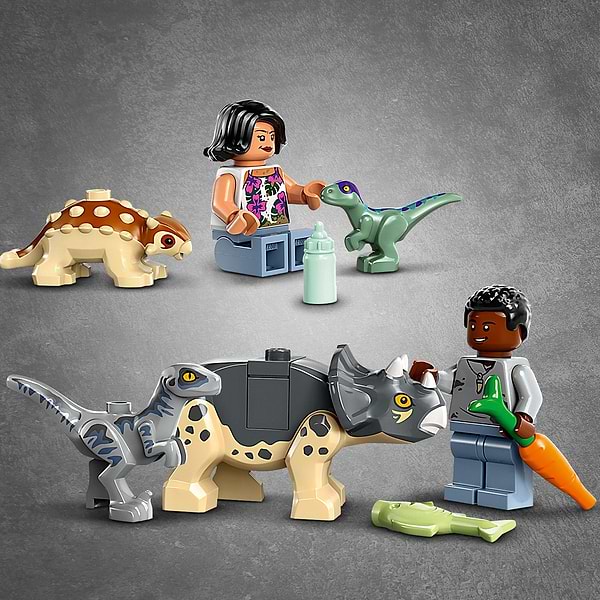 Фото - Конструктор LEGO Jurassic World Центр спасения малышей динозавров (76963)