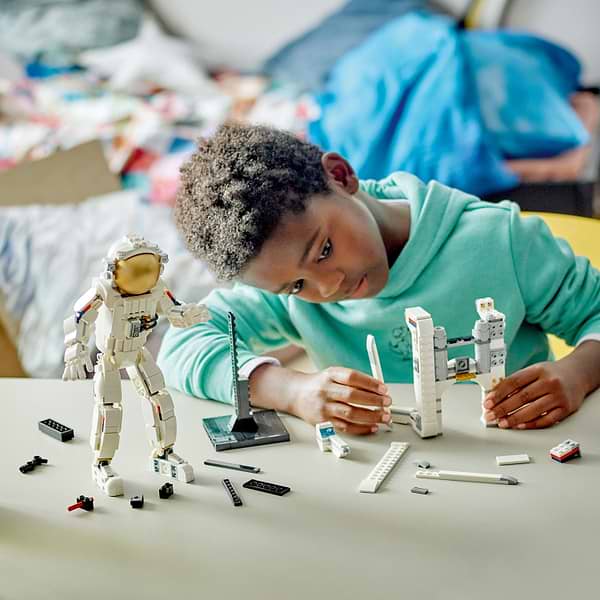 Фото - Конструктор LEGO Creator Космонавт (31152)