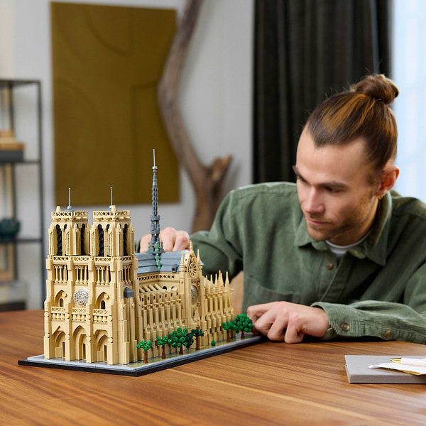 Фото - Конструктор LEGO Architecture Нотр-Дам-де-Пари (21061)