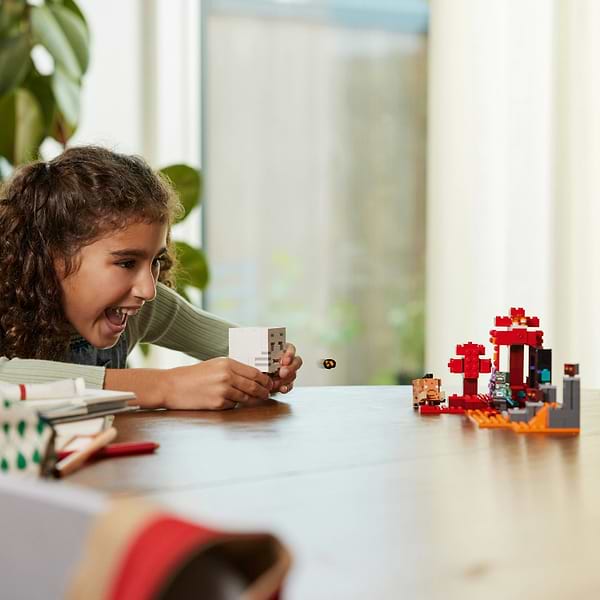 Фото - Конструктор LEGO Minecraft Засідка біля порталу в Нижній світ (21255)