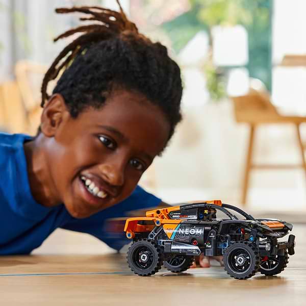 Фото - Конструктор LEGO Technic Автомобиль для гонки NEOM McLaren Extreme E (42166)