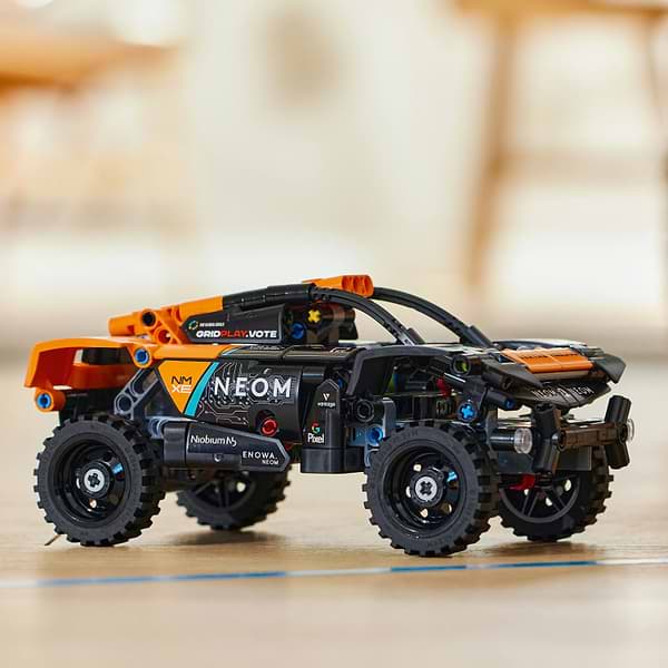 Фото - Конструктор LEGO Technic Автомобиль для гонки NEOM McLaren Extreme E (42166)