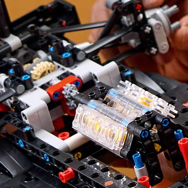Фото - Конструктор LEGO TECHNIC Mercedes-AMG F1 W14 E Performance (42171)