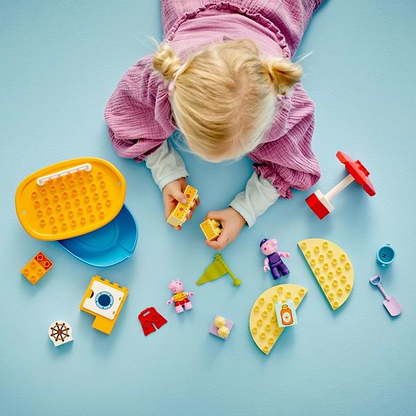 Фото - Конструктор LEGO DUPLO® Морская прогулка Пеппы на лодке (10432)