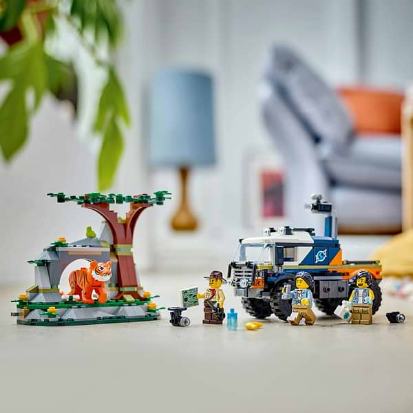 Фото - Конструктор LEGO City Іграшковий позашляховик для дослідження джунглів (60426)