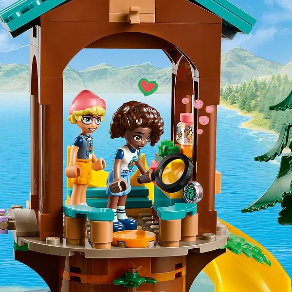 Фото - Конструктор LEGO Friends Домик на дереве в приключенческом лагере (42631)