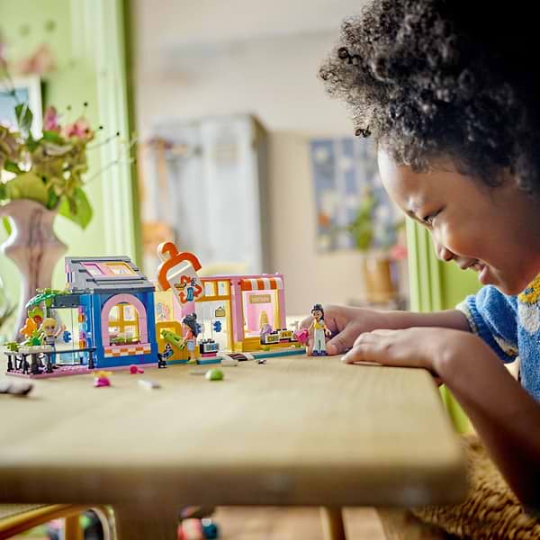 Фото - Конструктор LEGO Friends Крамниця вінтажного одягу (42614)