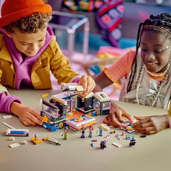 Фото - Конструктор LEGO Friends Автобус для музичного туру попзірки (42619)