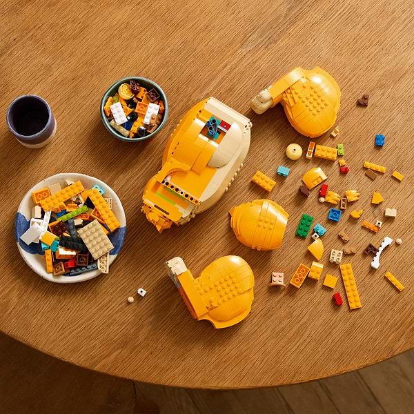 Фото - Конструктор LEGO ǀ Disney Юный король Лев Симба (43247)