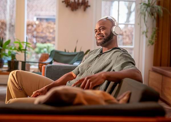 Фото - Навушники накладні бездротові Philips TAH4209WT/00